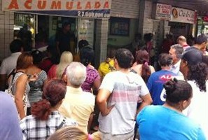 Um tumulto parou o centro de Maringá nesta manhã